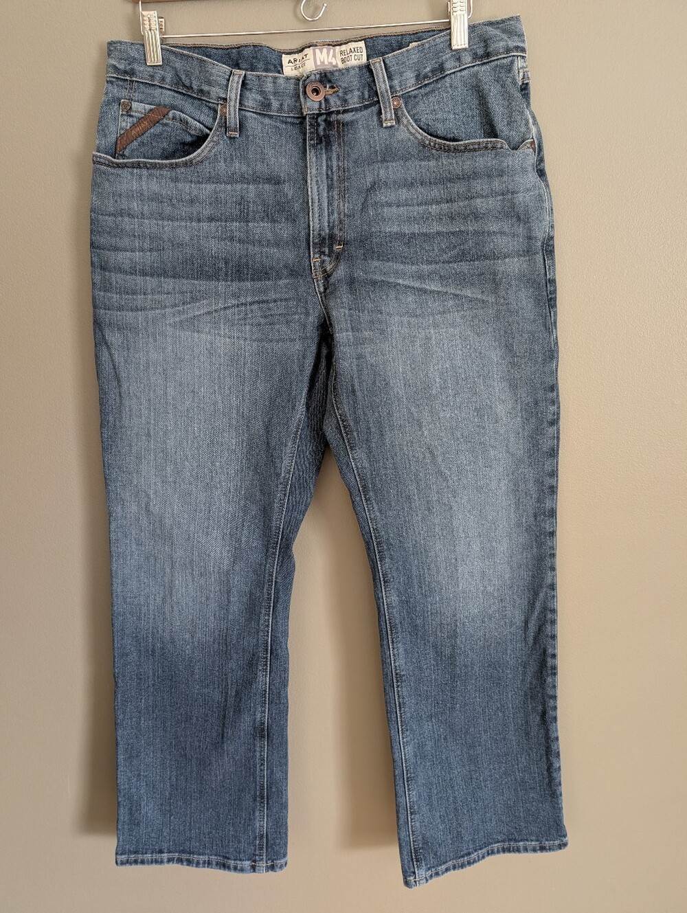 Ariat Legacy M4 Bootcut Jeans.  Size 34